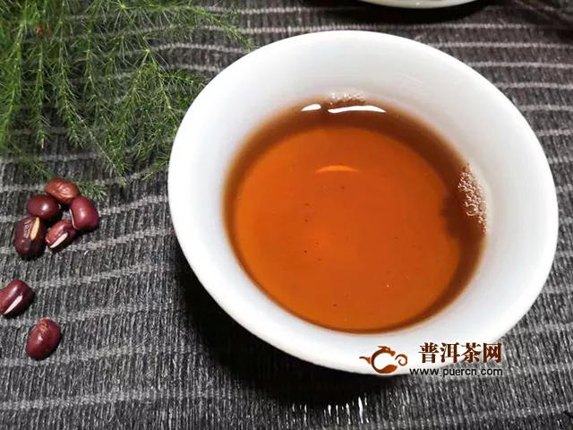 2019年七彩云南名门普洱熟茶：丝糯甜滑，日常有你