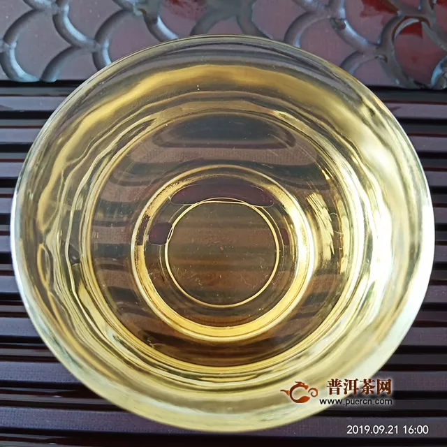 2019年勐海本木古茶業(yè)古小白英雄茶：茶路漫漫修遠(yuǎn)兮，吾將繼續(xù)而求索