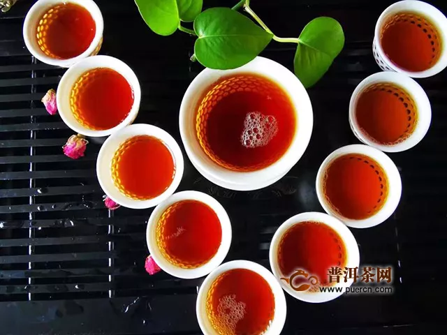2019年中茶普洱中茶紫茗红：一杯红茶暖心暖胃