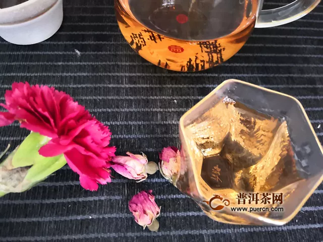 2019年古小白美人茶：坚毅绵长，花蜜香持久的高原白茶