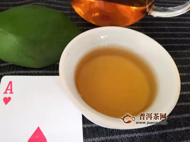 2019年古小白美人茶白茶：恰如東方的舞蹈 （柔美）