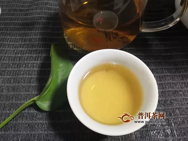 2019年古小白美人茶白茶：恰如東方的舞蹈 （柔美）