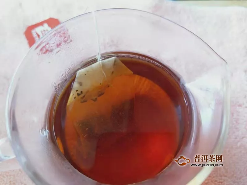 2017年大益经典红茶：居家待客旅行之佳品