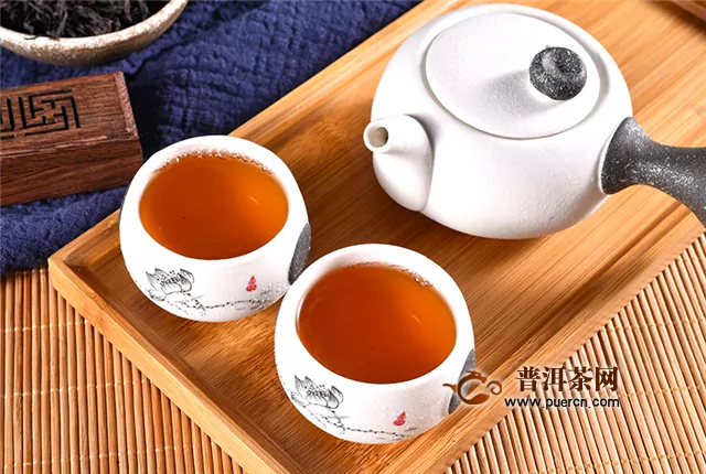 武夷岩茶是属于红茶的吗？