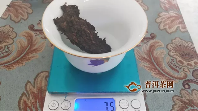 湯色紅亮特別好看，回甘好：2019年七彩云南慶灃祥布朗古樹