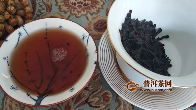 湯色紅亮特別好看，回甘好：2019年七彩云南慶灃祥布朗古樹