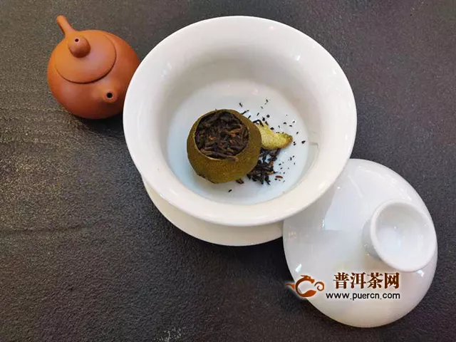 2019年大益小柠红柠檬红茶：入口滑润柔和