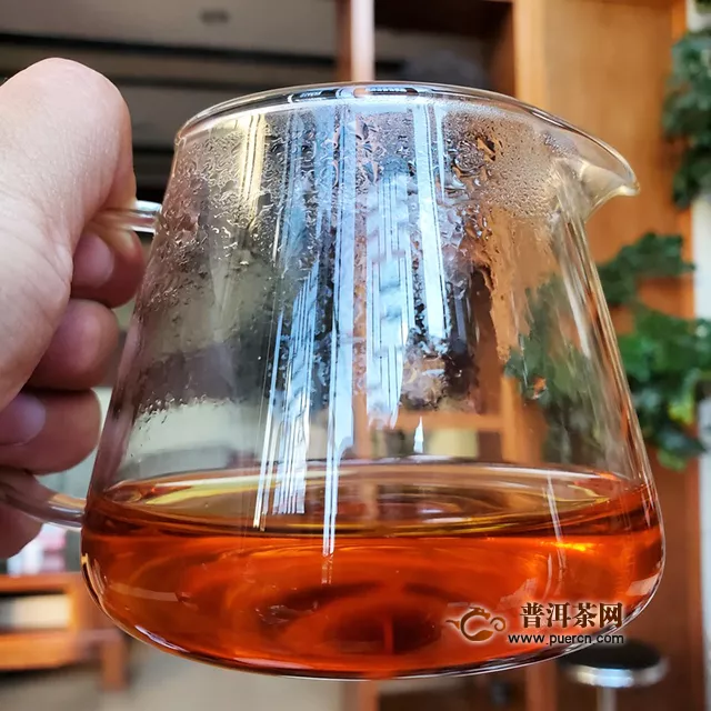 大益2019年茶金柠柠檬红茶：很适合夏天喝的一款茶