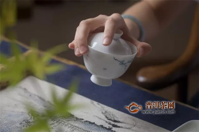 岩茶冲泡步骤，“十八般”茶艺为生活添彩！