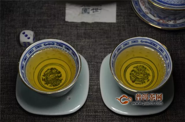 品2019年龙园号勐海七子饼茶：甘甜，醇和