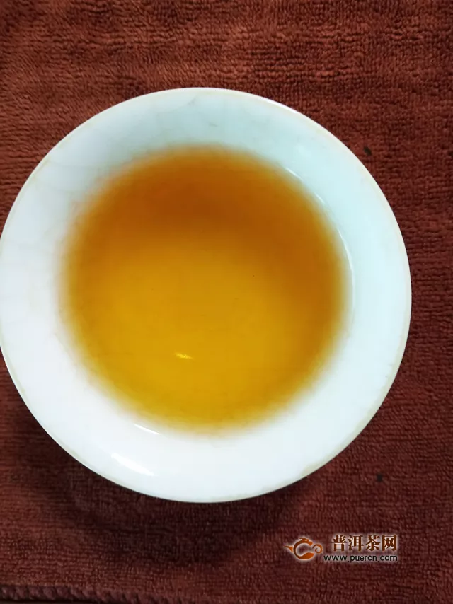 2019年大益小柠红柠檬红茶：汤色透亮，香气持久