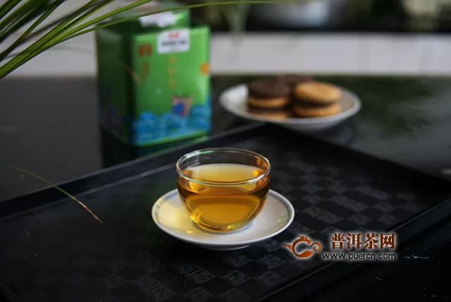 2019年大益小柠红柠檬红茶：清爽和甜润的交融