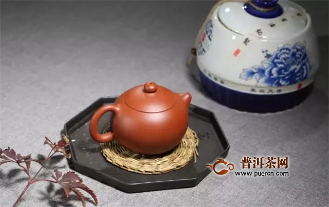 红茶用什么壶？紫砂壶、玻璃壶各有优势