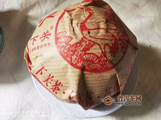 2012年下關(guān)沱茶綠盒甲級(jí)沱茶：日?？诩Z飲用，性價(jià)比高。