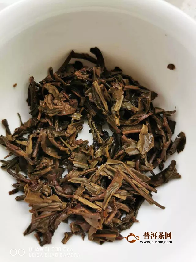 2012年下關(guān)沱茶綠盒甲級(jí)沱茶：日常口糧飲用，性價(jià)比高。