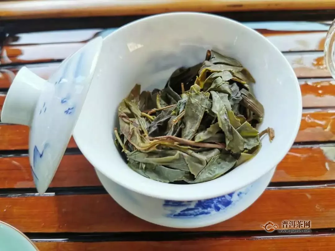 一球茶業(yè)：母親節(jié)，以愛之名，敬媽媽一杯好茶