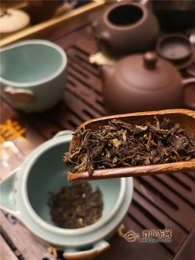 一款很不错的茶：2014年下关沱茶绿盒甲级沱茶生茶