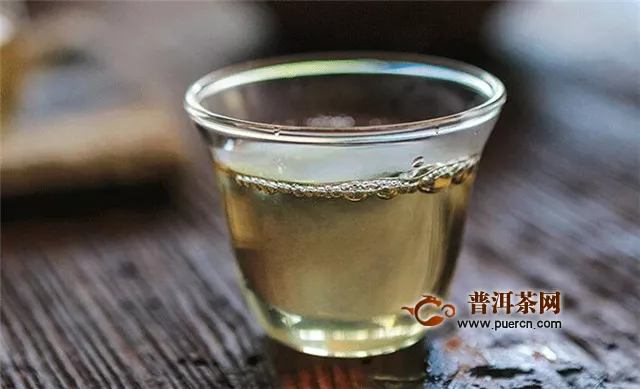 泡綠茶用什么壺最佳？紫砂壺能提高綠茶的香氣