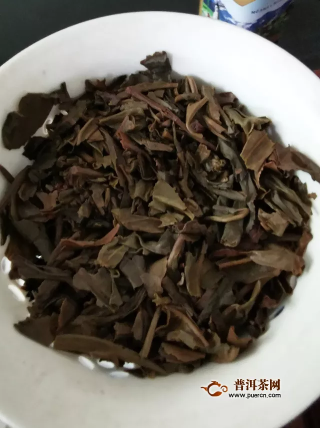 初试沱茶：2014年下关沱茶绿盒甲级沱茶生茶