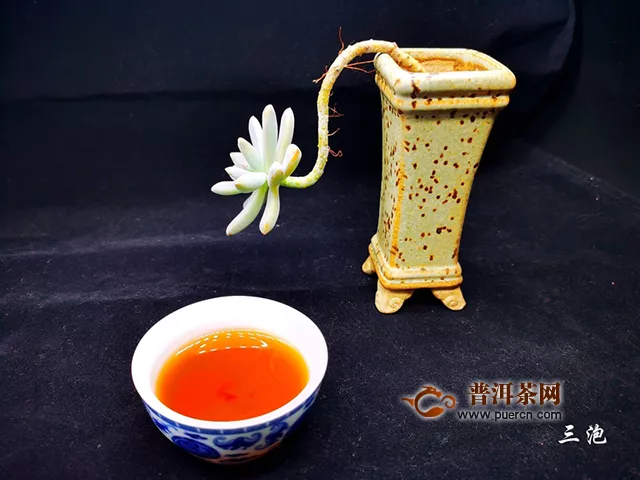 以好茶滋養(yǎng)身心：2019年七彩云南普洱陳香餅·紅印熟茶357克試用報