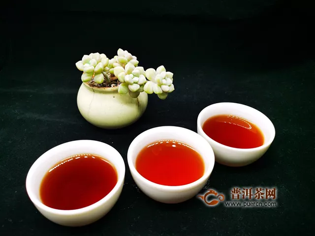 以好茶滋養(yǎng)身心：2019年七彩云南普洱陳香餅·紅印熟茶357克試用報