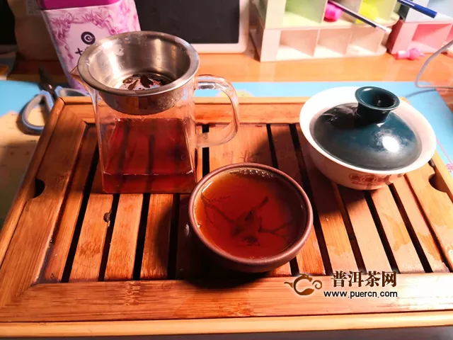 1+1大于2的品饮体验：2019年七彩云南名门普洱(玫瑰花)熟茶