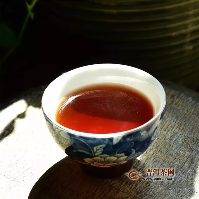 彩农茶：普洱熟茶——降糖的天然“胰岛素”