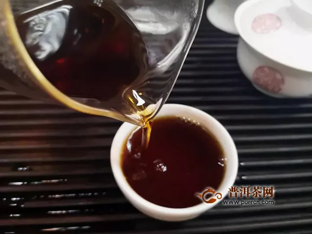 润元昌熟茶篇：中期茶如何品鉴？
