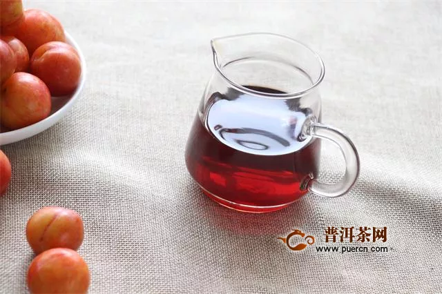 普洱茶投资分析：名山古寨的熟茶是否值得收藏