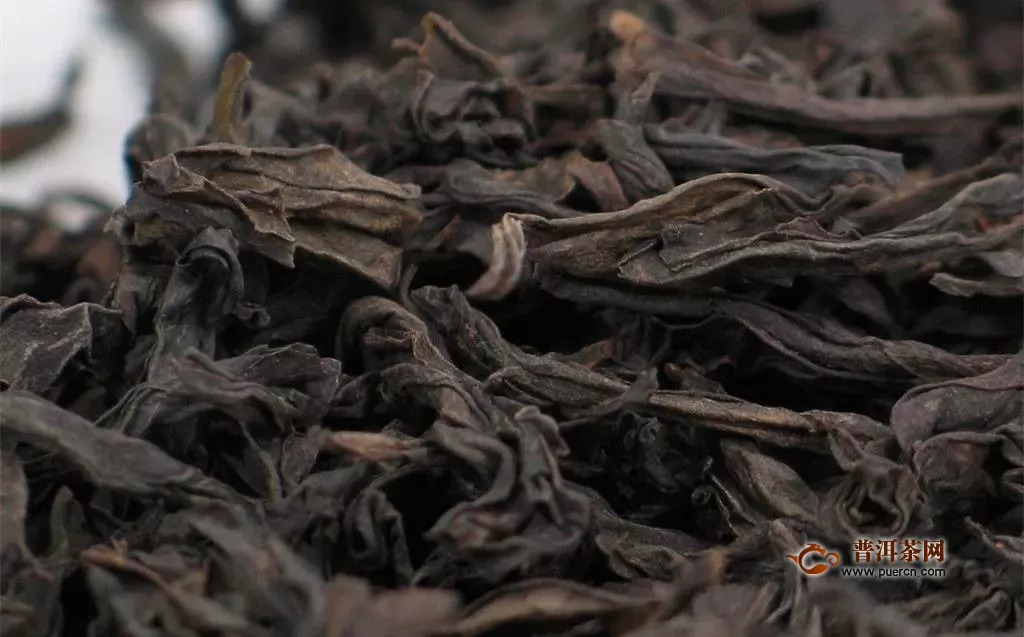 武夷岩茶销售遭遇“冰火两重天”，揭开天价岩茶背后的层层乱象