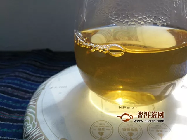 易武秘境，后冠明珠：2020年吉普号藏山625藏巅生茶