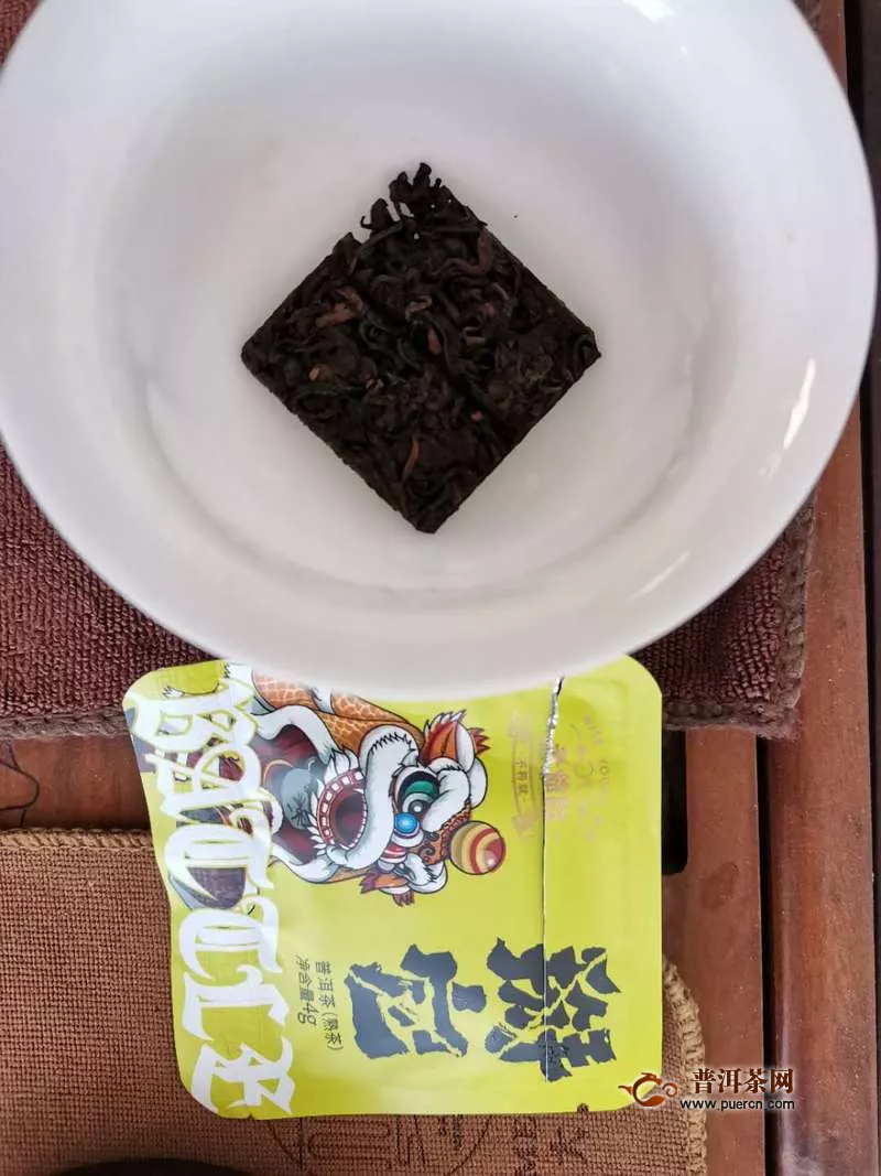 颜美易泡，汤浓味酽：2019年老爷说不将就掰它熟茶60克试用有感