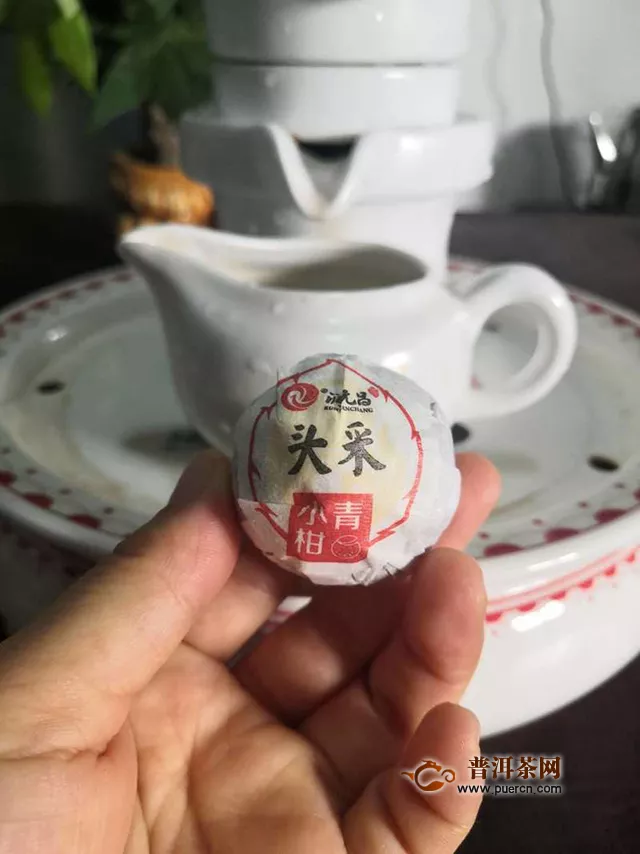 茶汤清澈，入口柔和：2020年润元昌梅江头采小青柑熟茶