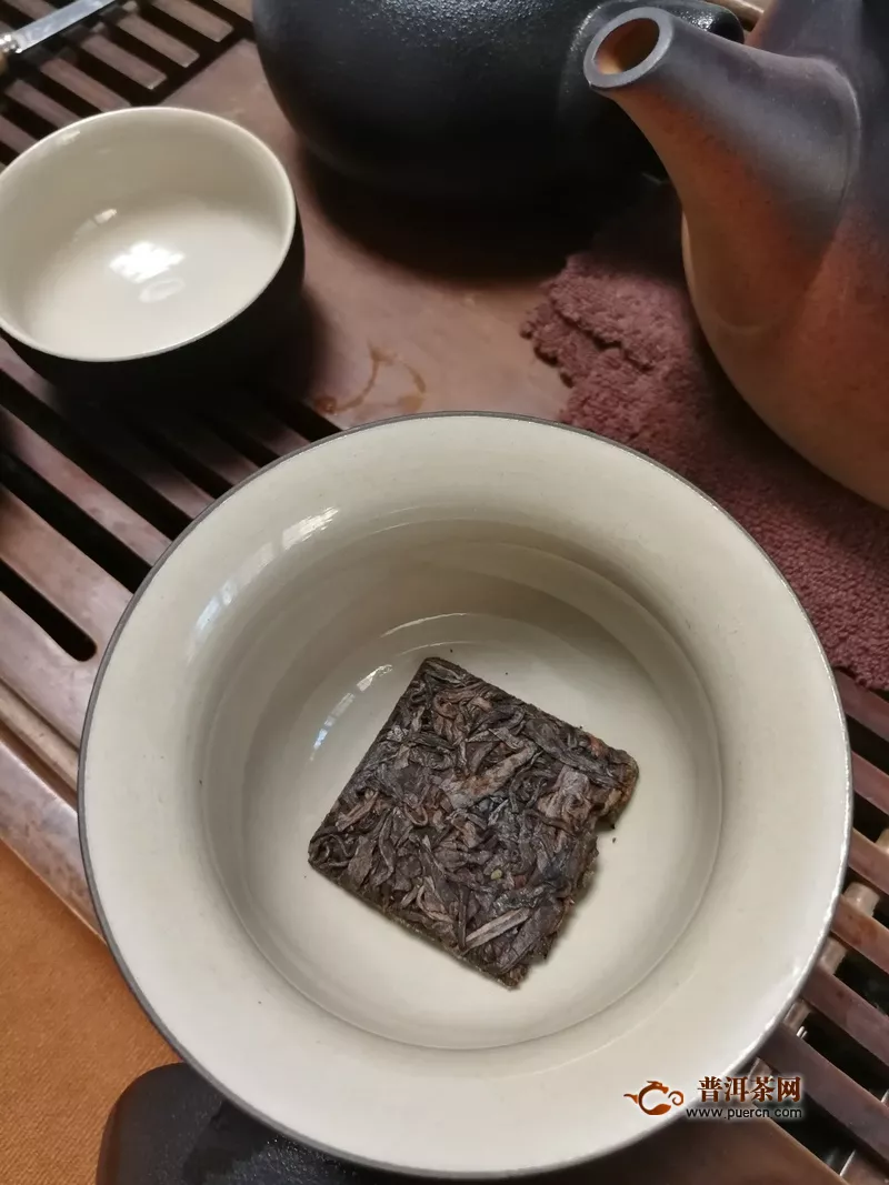 掰它?不舍得掰它啊：2019年老爷说不将就 掰它熟茶 60克 试用