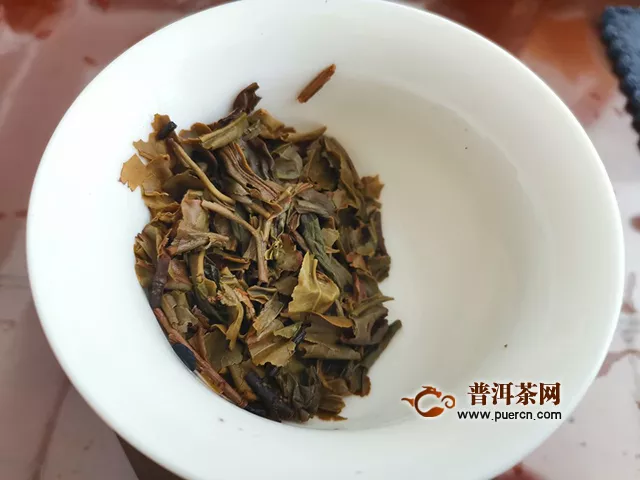 广大茶友不可多得的口粮茶：2014年下关沱茶绿盒甲级沱茶