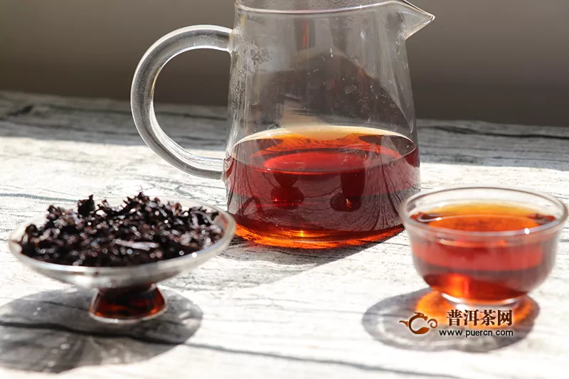普洱熟茶的轻发酵和重发酵哪个更好？