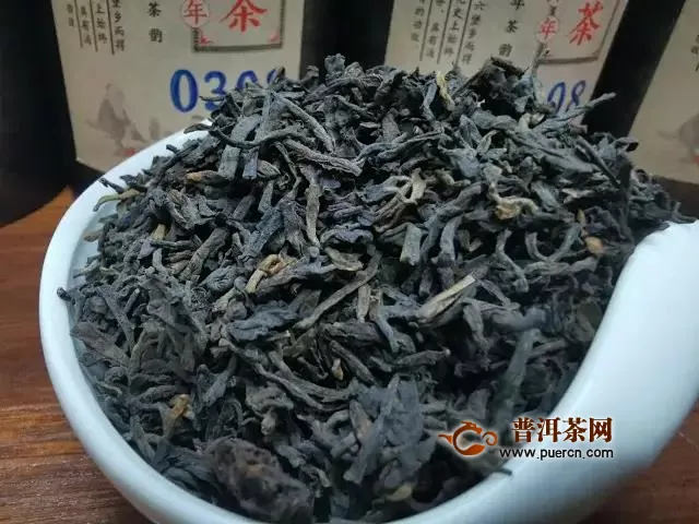 2013年梧州茶厂三鹤六堡茶0308国饮杯一等奖特级盒装品鉴分享