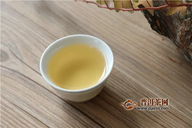 秋季去濕氣應(yīng)該喝哪些茶？